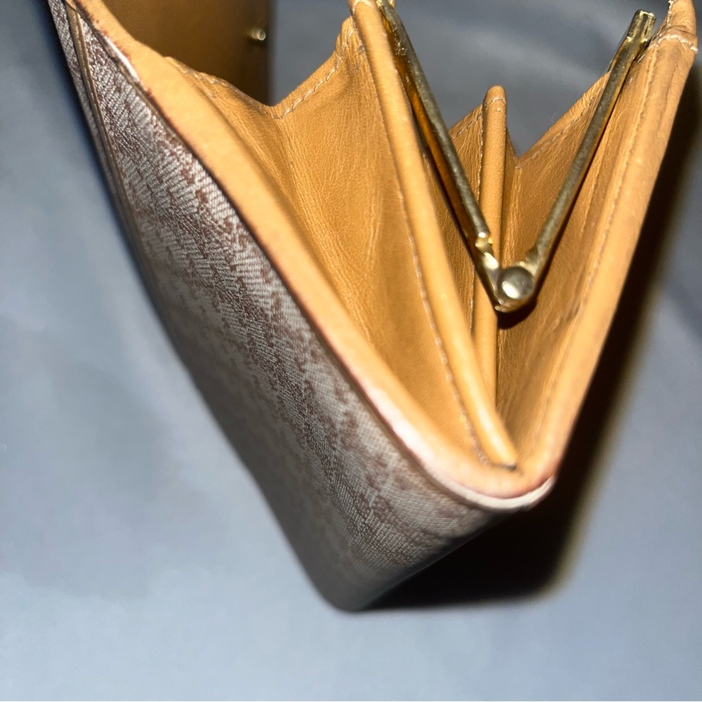 CELINE Tan Kisslock Long Wallet EUC Macadam Print in Leather & Coated Canvas - Picture 14 of 15